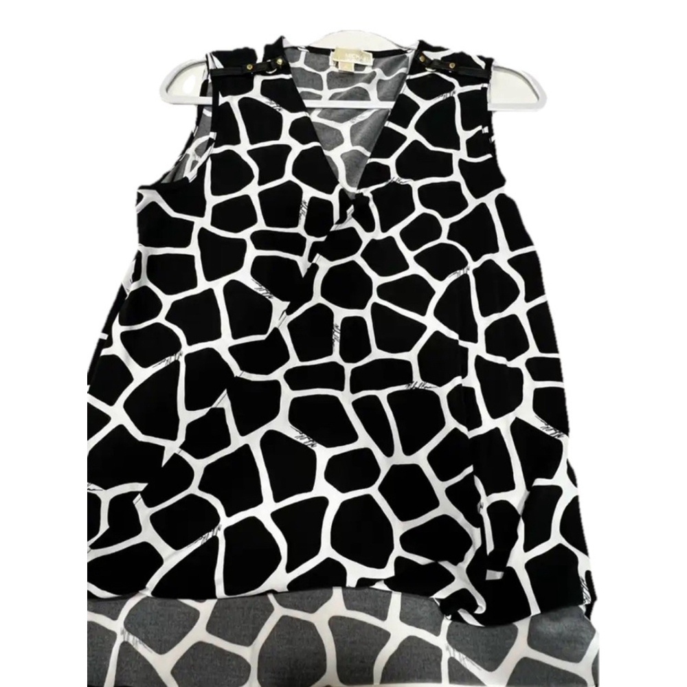 Michael Kors Black And White Giraffe Print Sleeveless Top, Size Medium